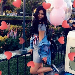 Meet your Posher, Leslie